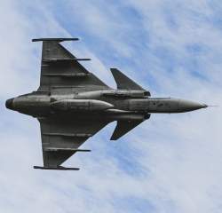757981 B