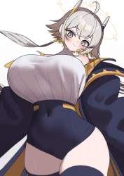 1556142 B